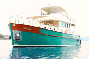 Babosch Bateau a Moteur Trawler